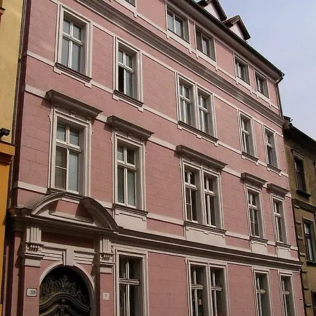 Basement Close To Train Station Apartment Bratislava